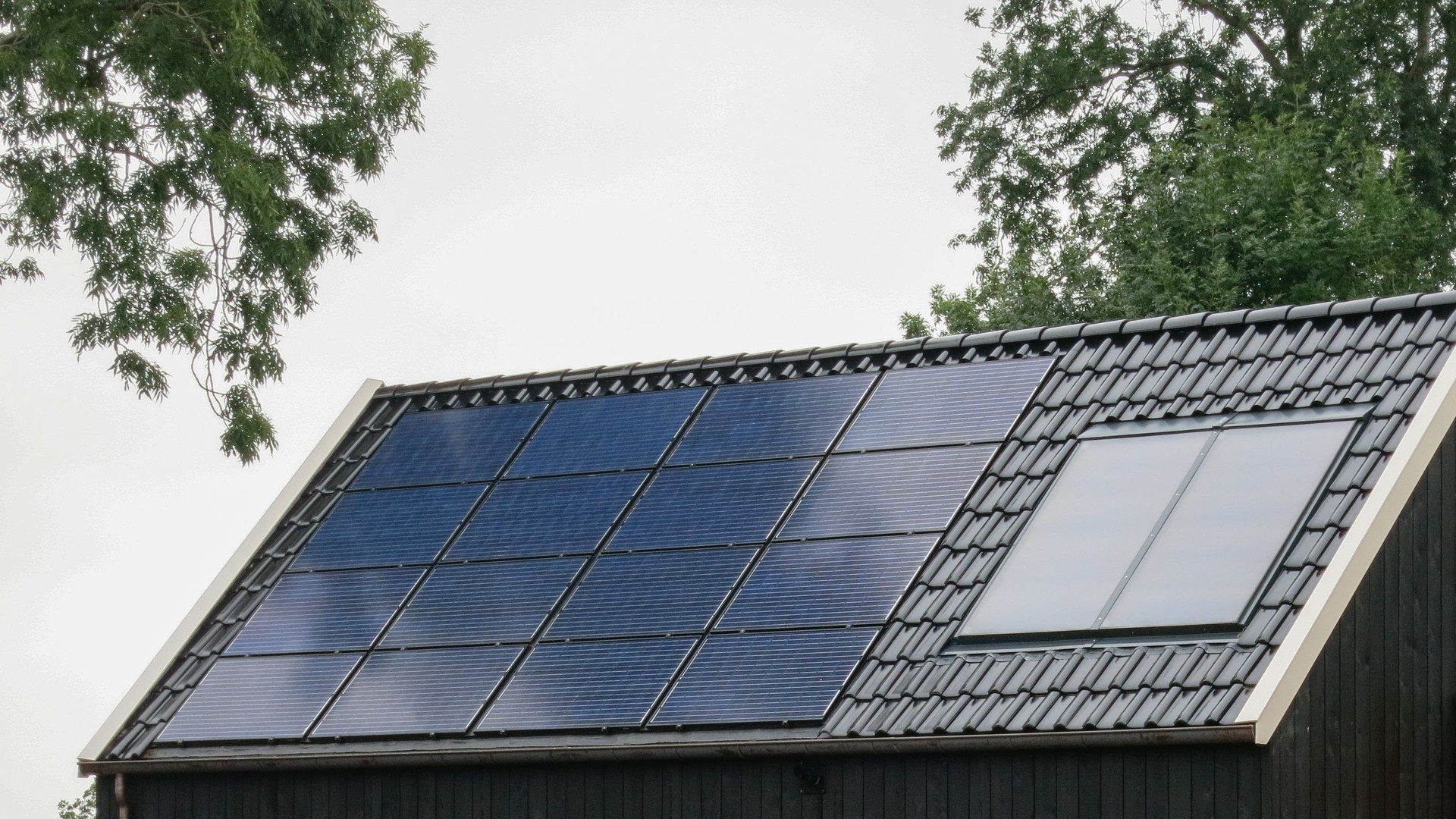 Solar panels on house roof energy efficiency